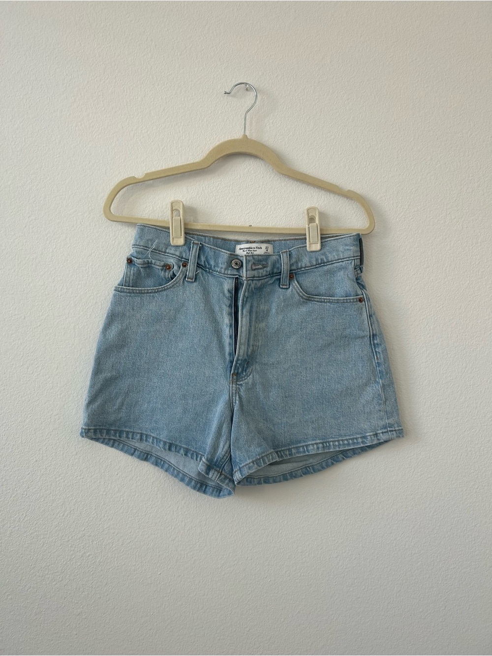 Curve Love 4" Mom Shorts - Picture 1 of 3